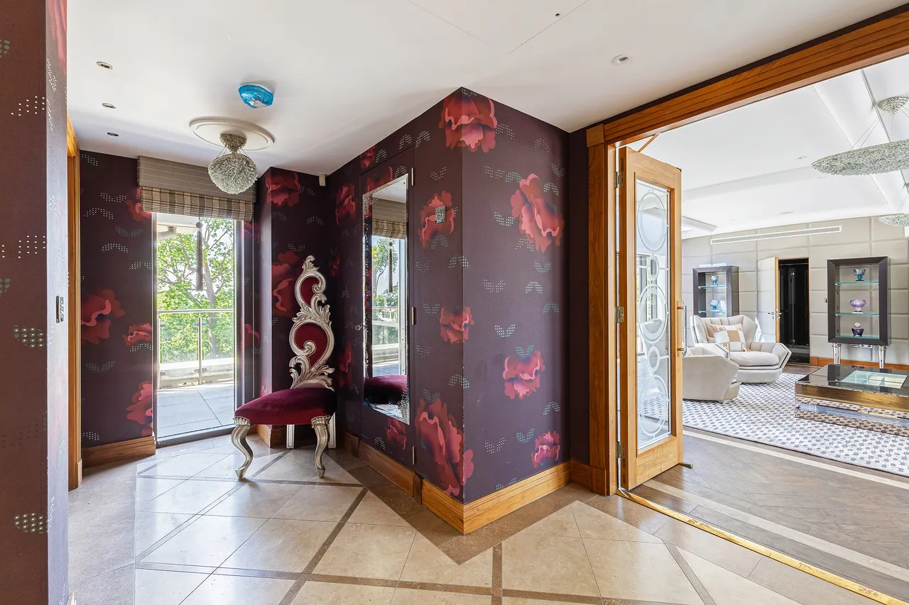 Charters Road, Sunningdale, Berkshire, photo 9