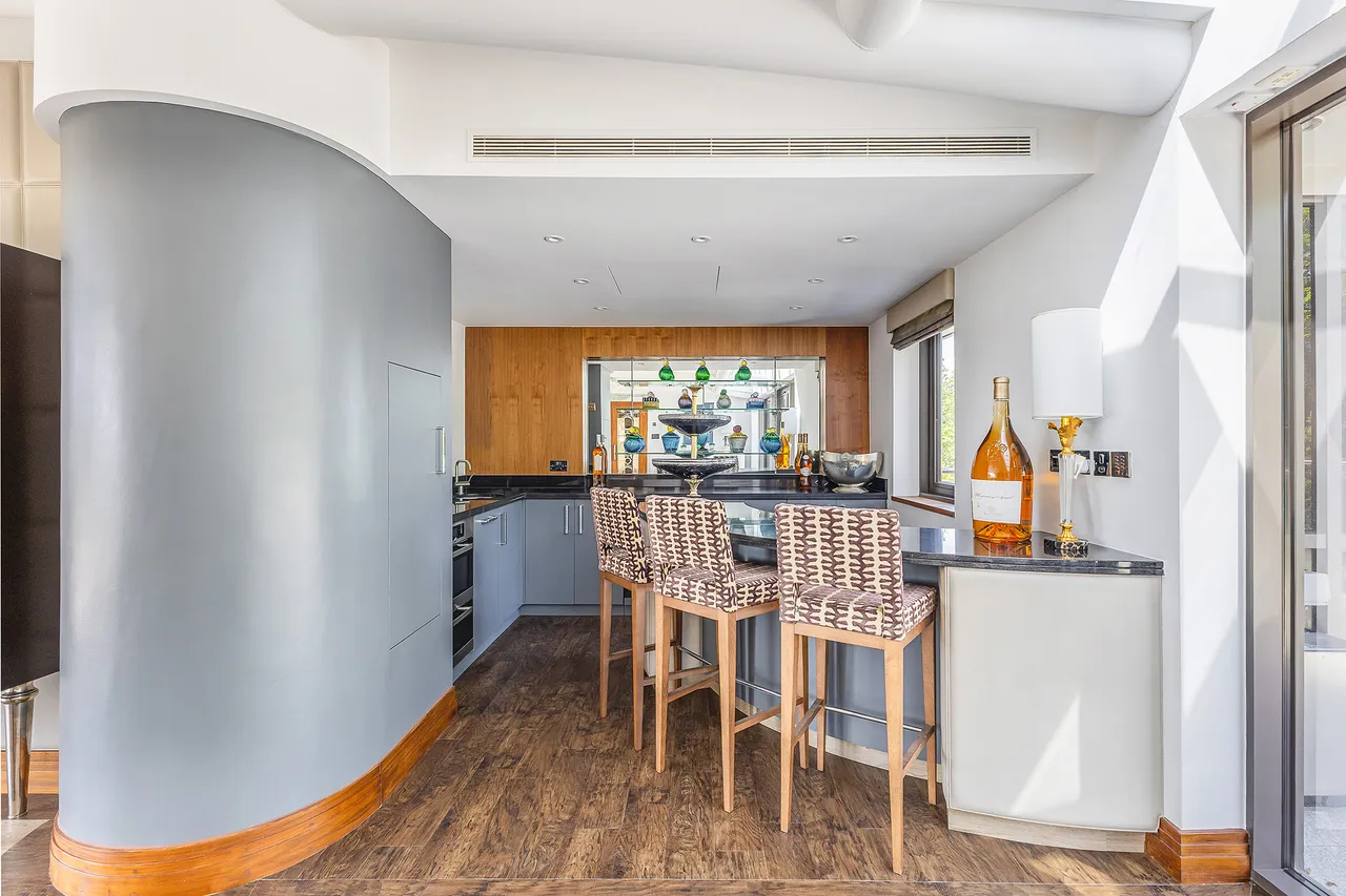 Charters Road, Sunningdale, Berkshire, photo 5