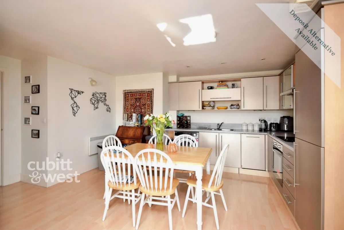 Station Approach, Epsom, KT19, photo 7