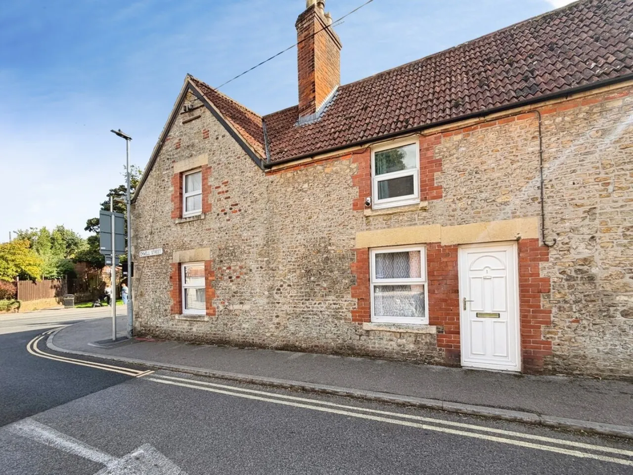 2 bed house for sale — Emwell Street, Warminster