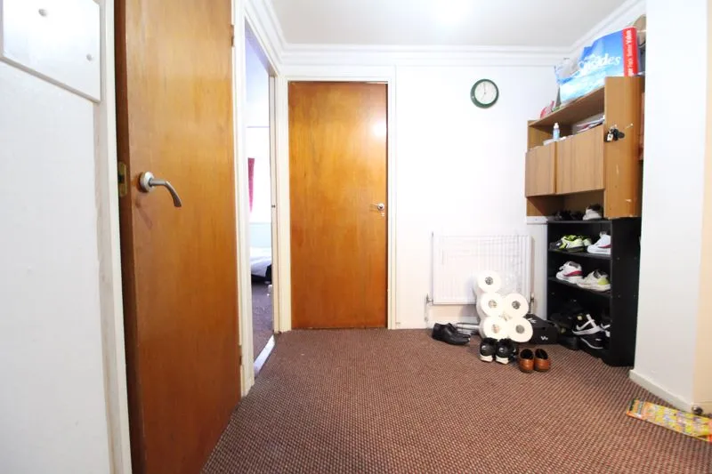 Essex Close, Luton LU1 3EJ, photo 5