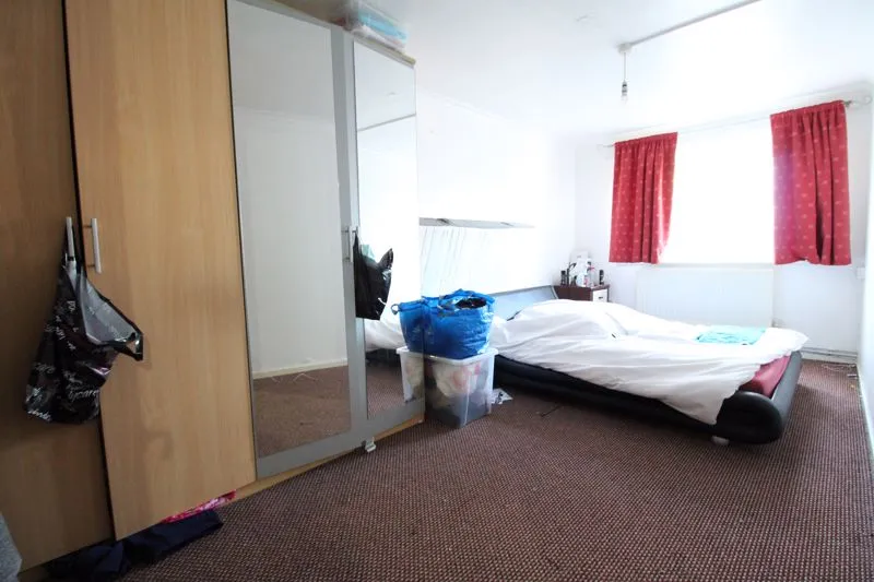 Essex Close, Luton LU1 3EJ, photo 6