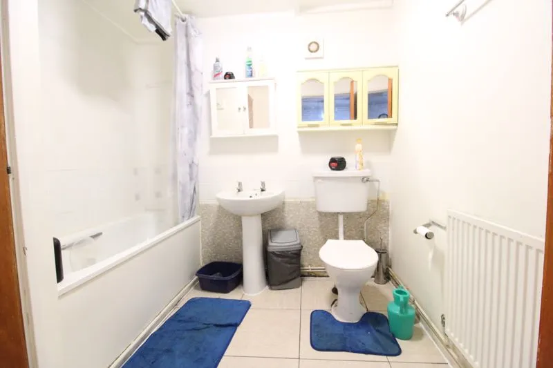 Essex Close, Luton LU1 3EJ, photo 8