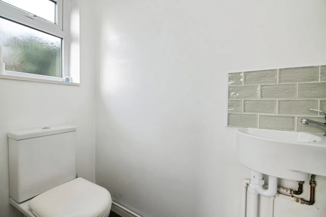 Hawthorn Croft, Oldbury, B68, photo 9