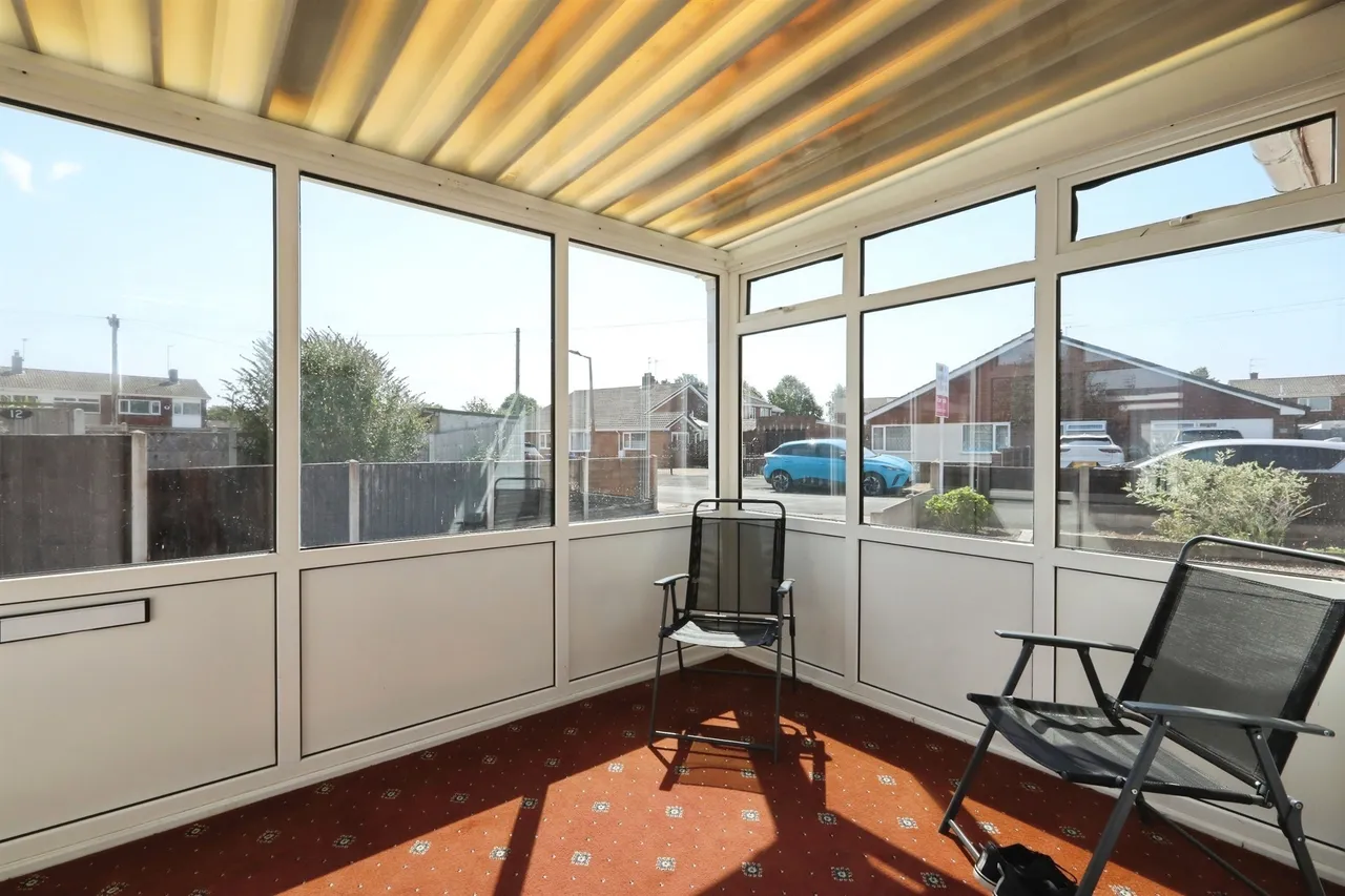 Elmwood Crescent, Armthorpe, Doncaster, photo 2