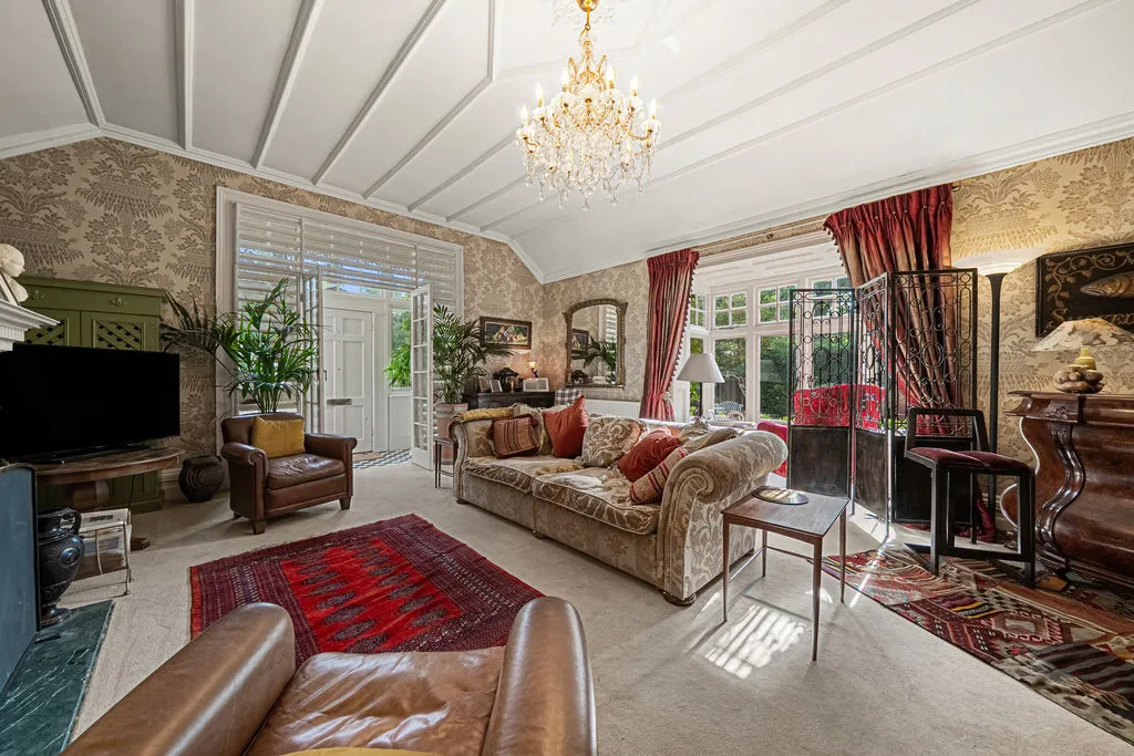 Woburn Hill, Addlestone, KT15, photo 5