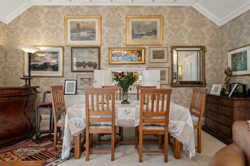 Woburn Hill, Addlestone, KT15, photo 8