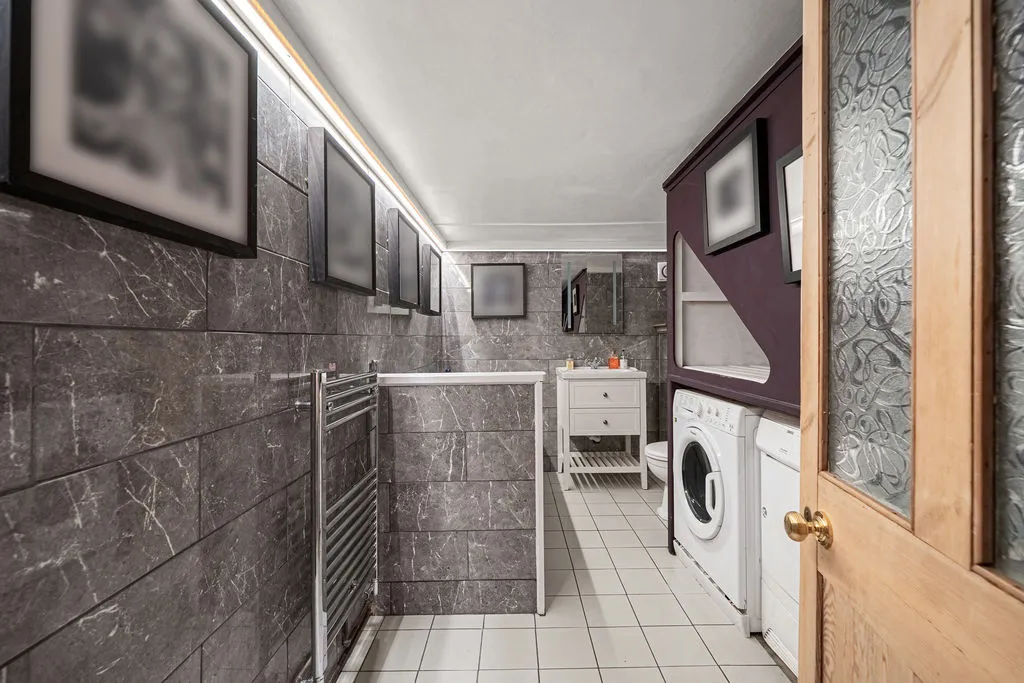 Woburn Hill, Addlestone, KT15, photo 16