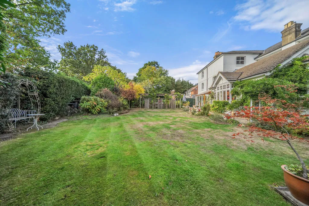 Woburn Hill, Addlestone, KT15, photo 4