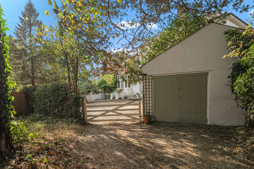 Woburn Hill, Addlestone, KT15, photo 21