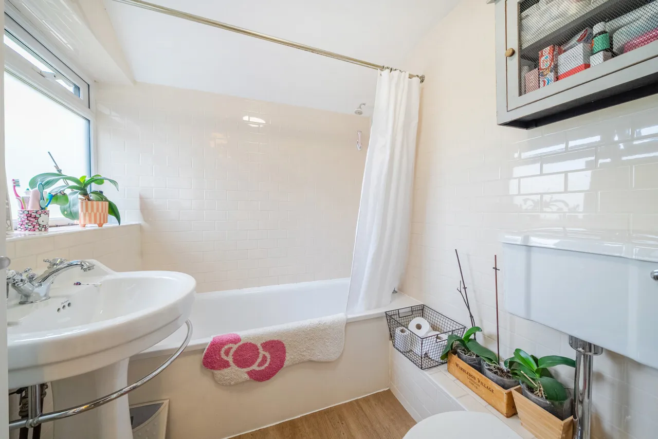Courtney Road, Colliers Wood, London, SW19, photo 5