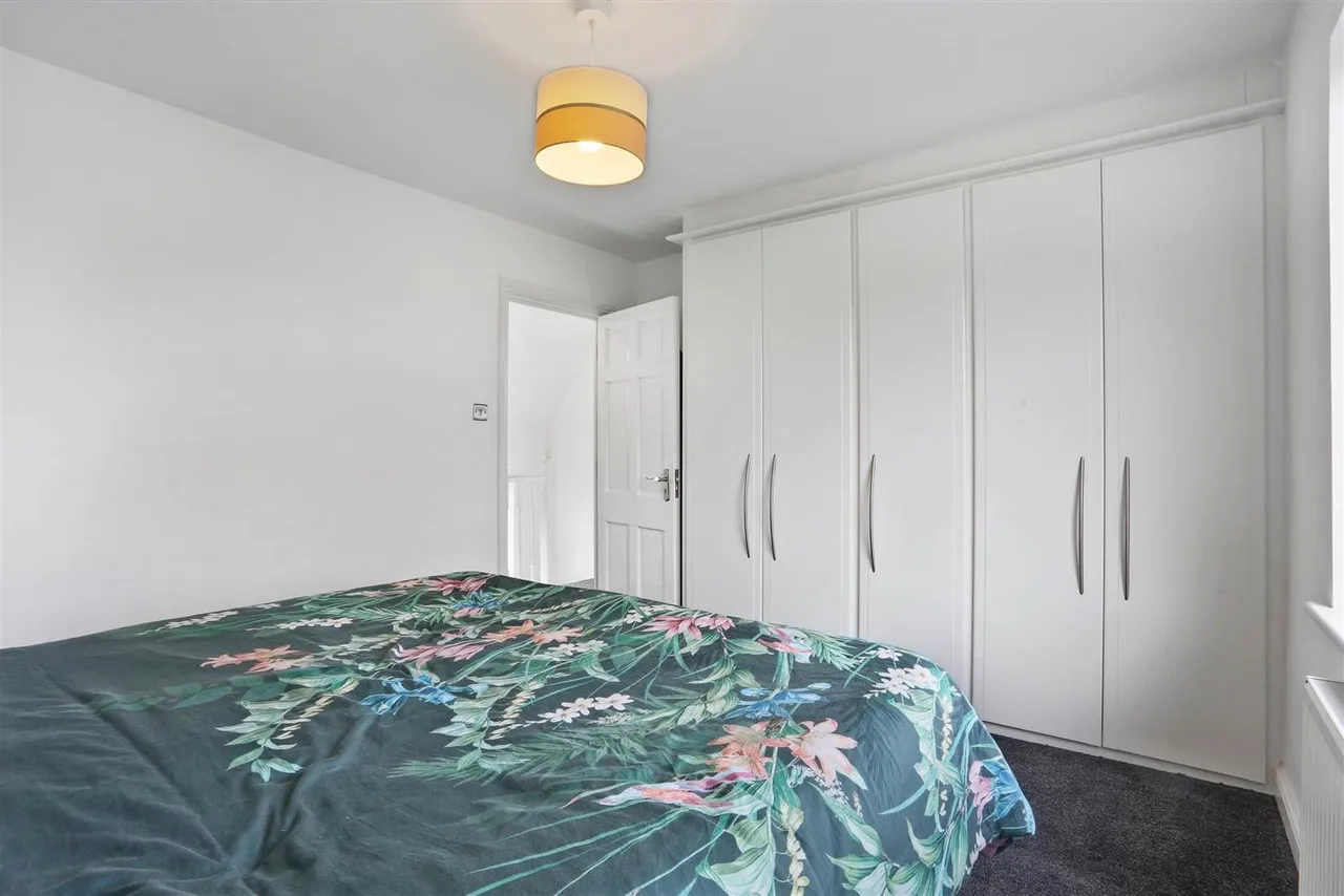 Gander Green Lane, Cheam, SM3, photo 20