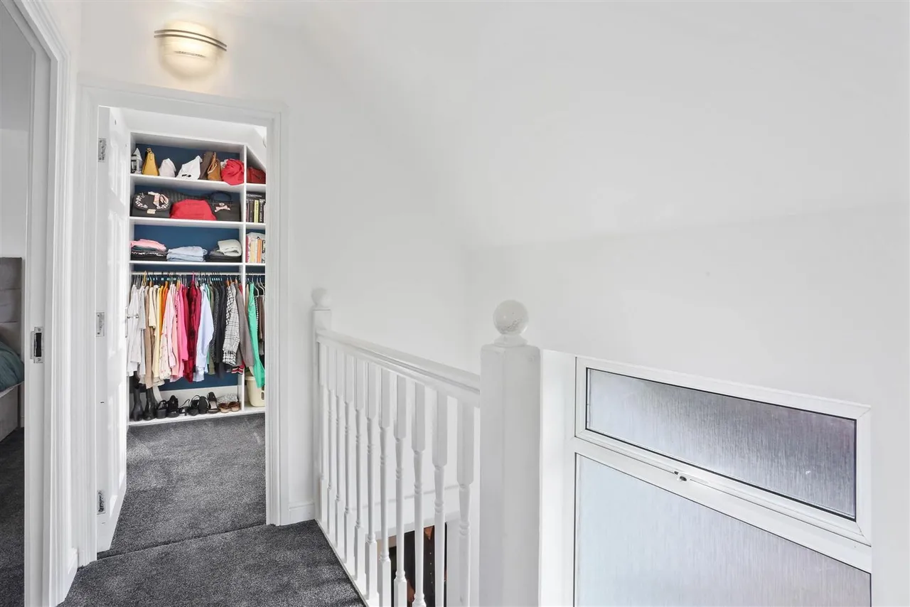Gander Green Lane, Cheam, SM3, photo 18