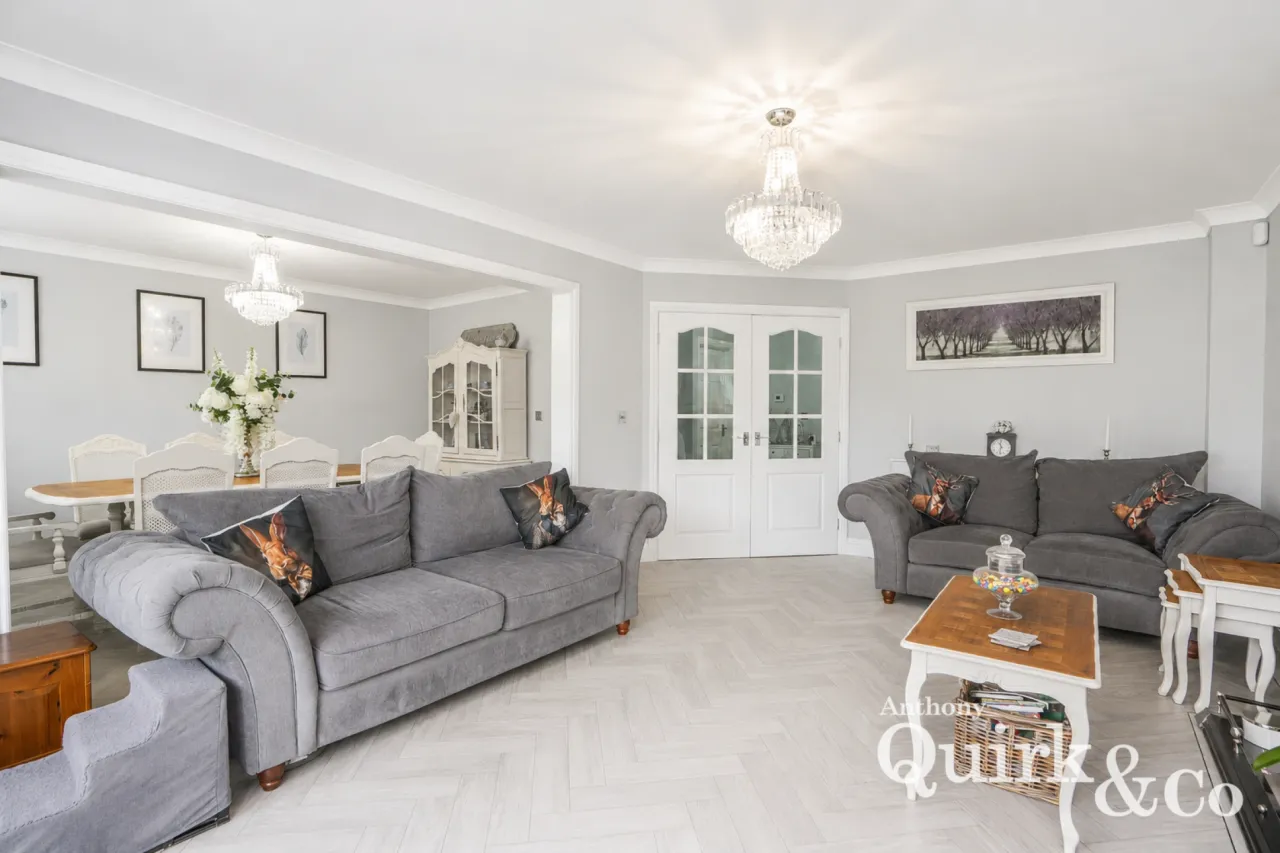 Komberg Crescent, Canvey Island, SS8, photo 6