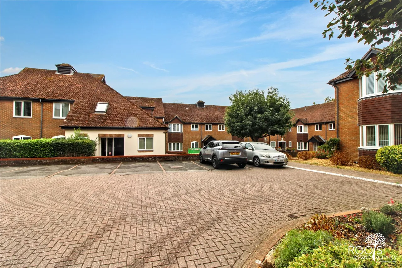 Thatcham, Berkshire, photo 9