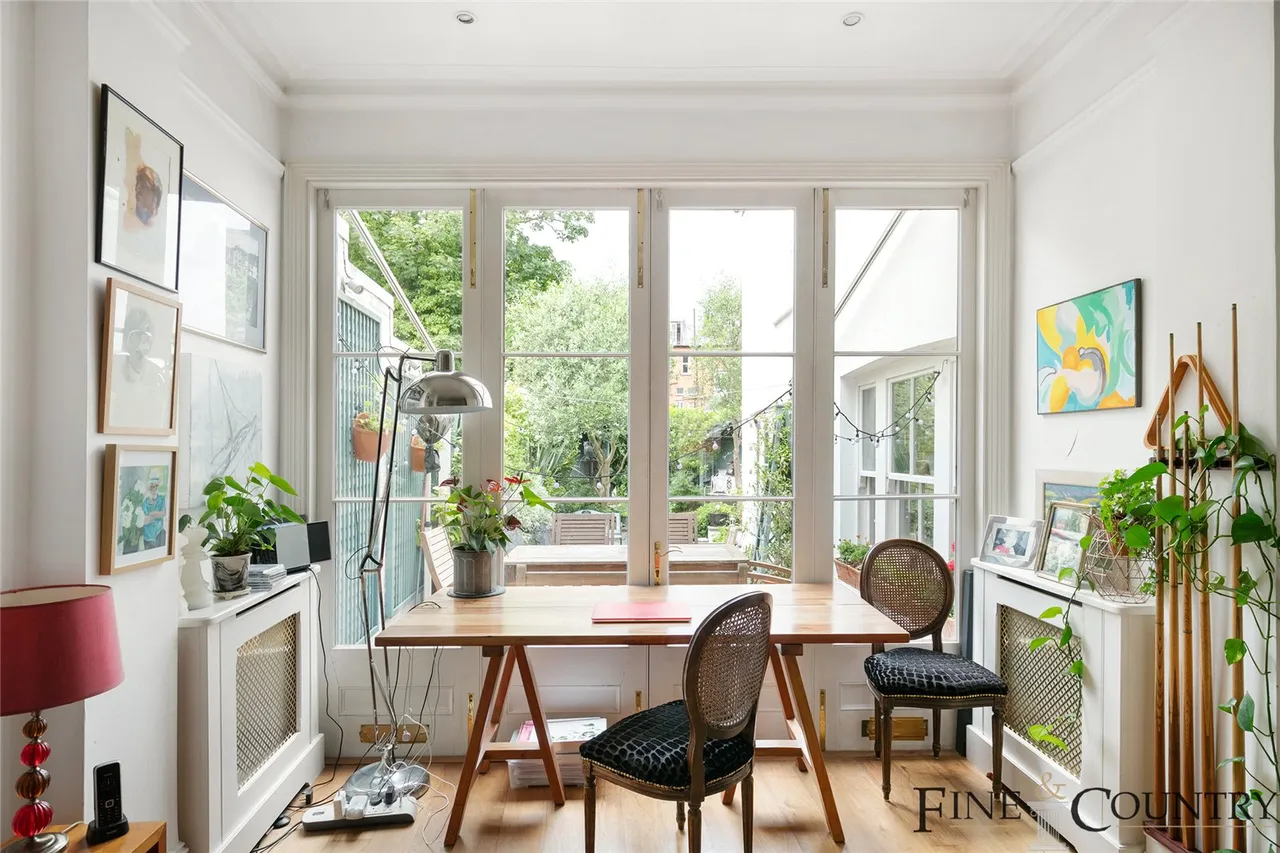 Lyncroft Gardens, London, photo 11
