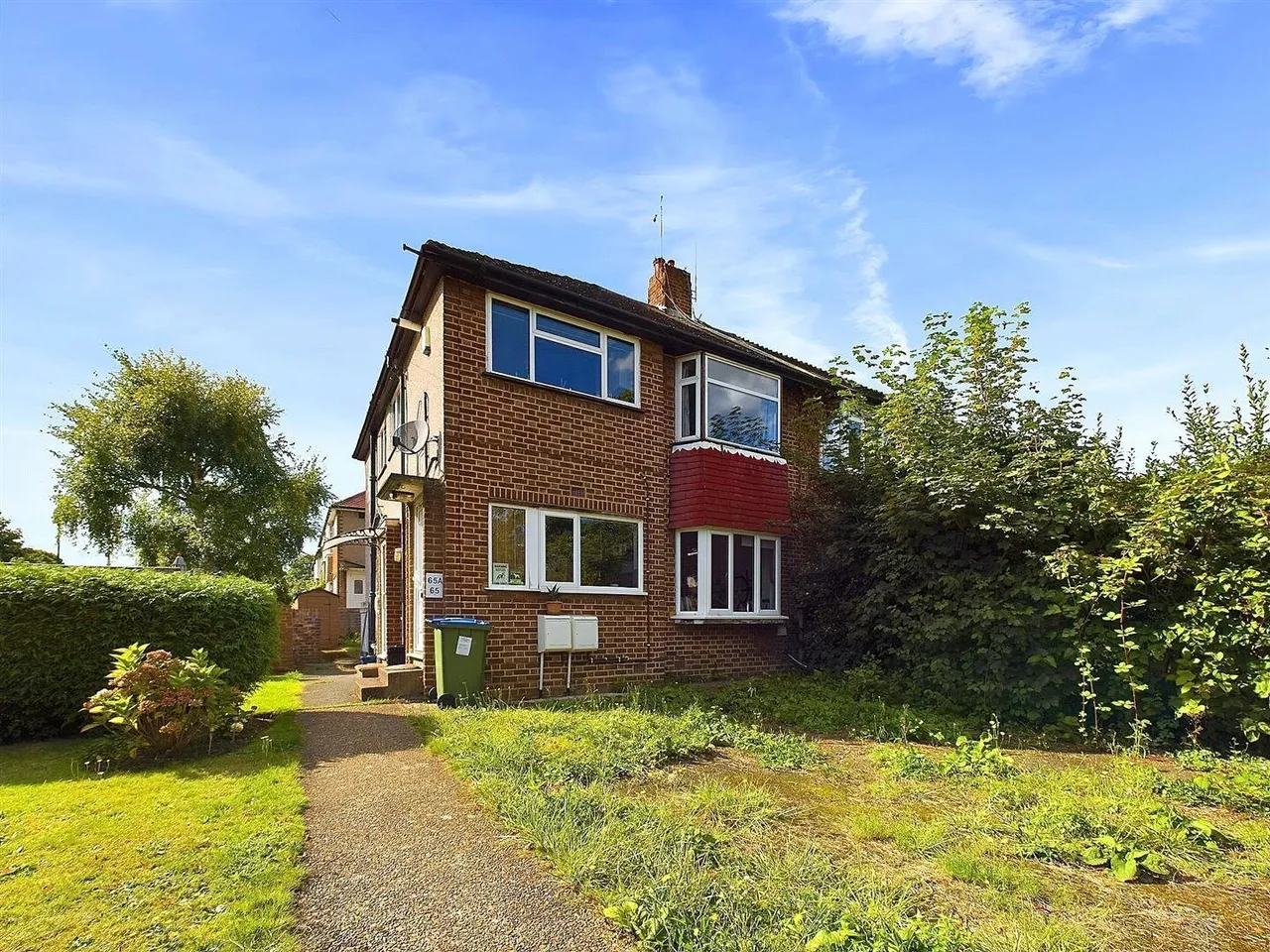 2 bed flat to rent, Kneller Road, Twickenham, TW2