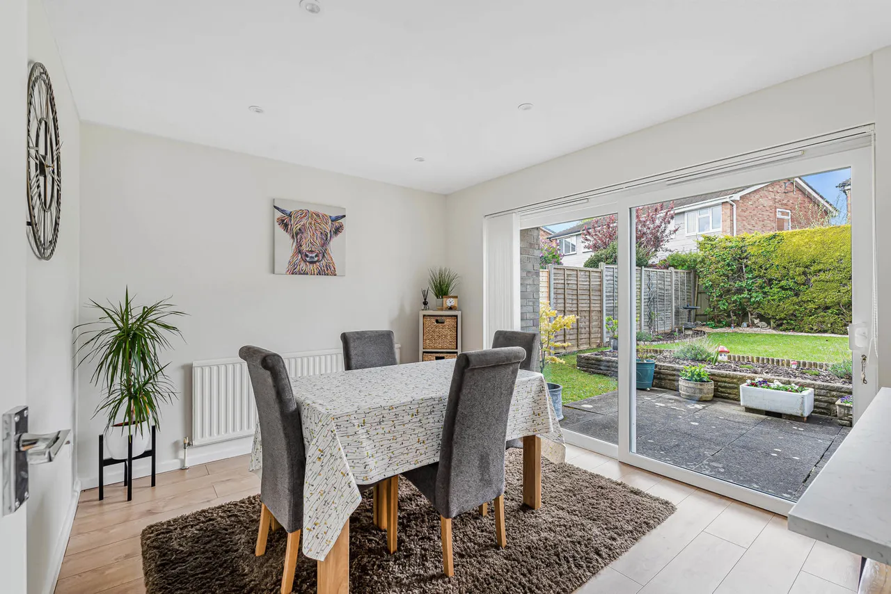 Heron Close, Alton, GU34, photo 7