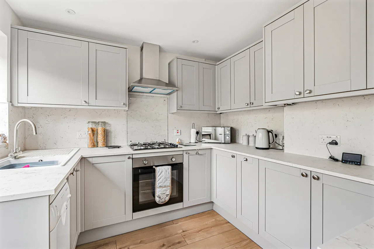 Heron Close, Alton, GU34, photo 3