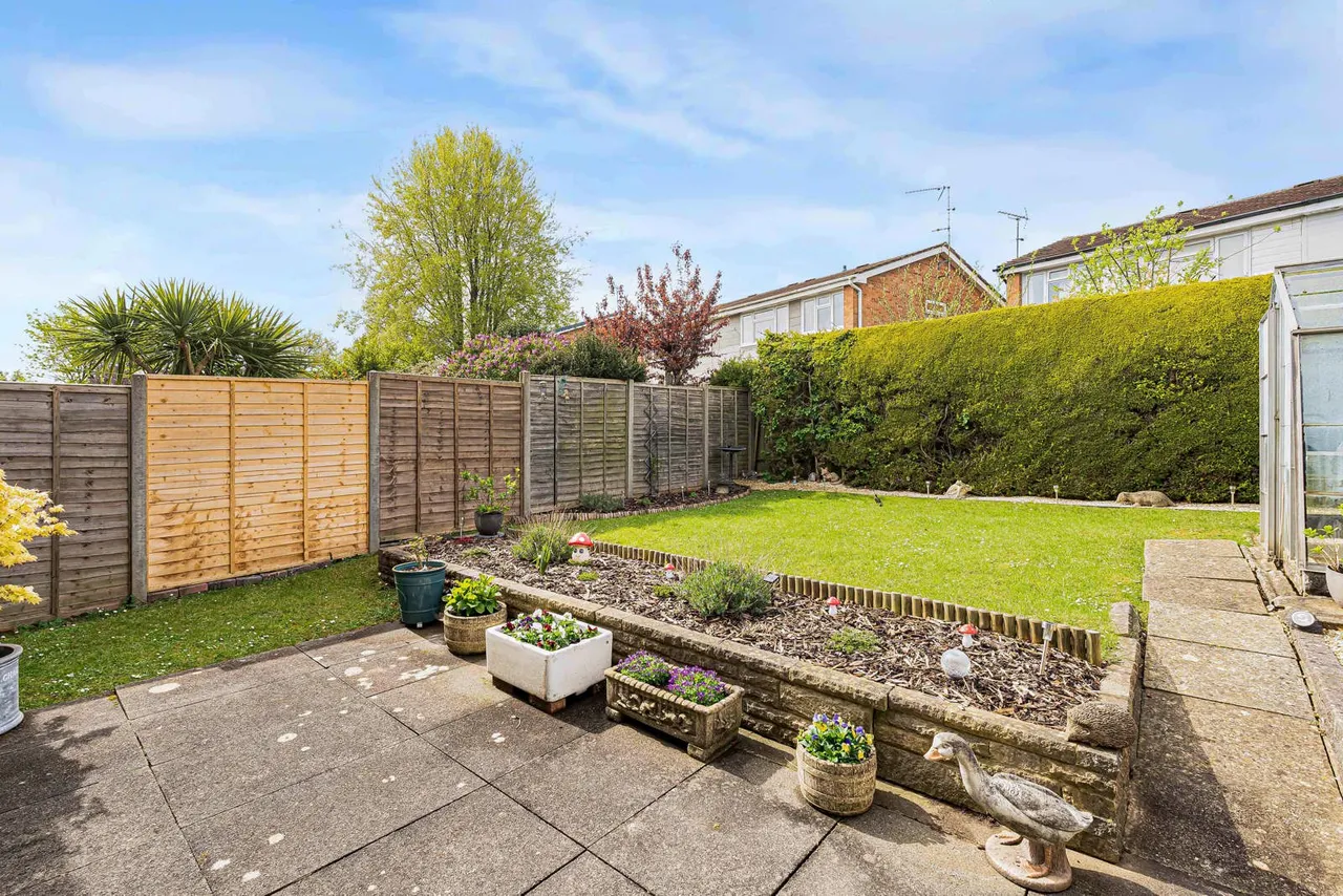 Heron Close, Alton, GU34, photo 12