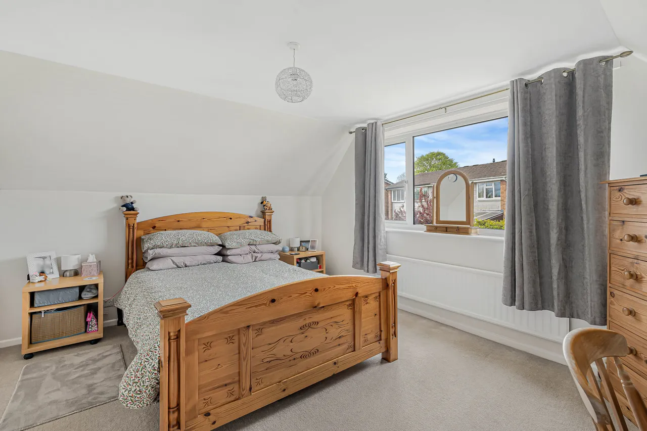 Heron Close, Alton, GU34, photo 8