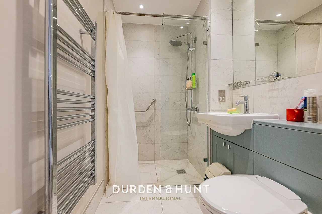 High Road, Loughton, IG10, photo 15