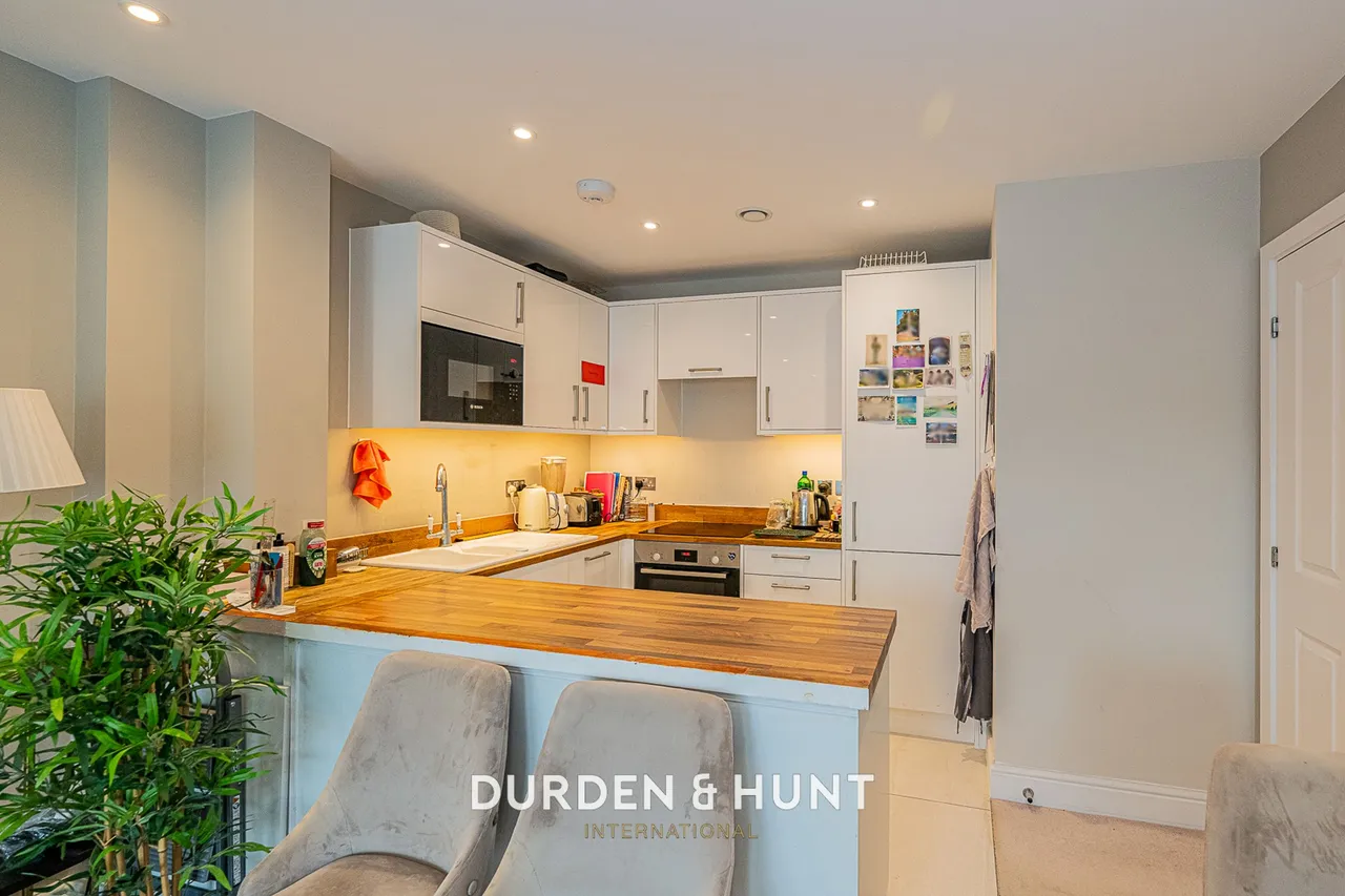 High Road, Loughton, IG10, photo 6
