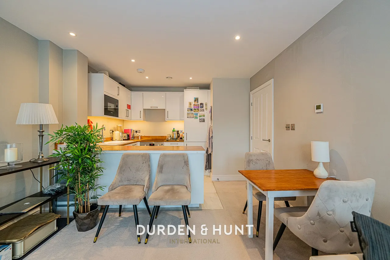 High Road, Loughton, IG10, photo 5