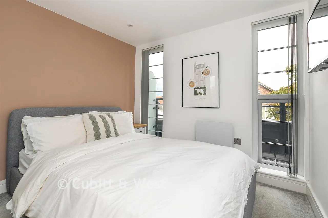Victoria Road, Horley, RH6, photo 6