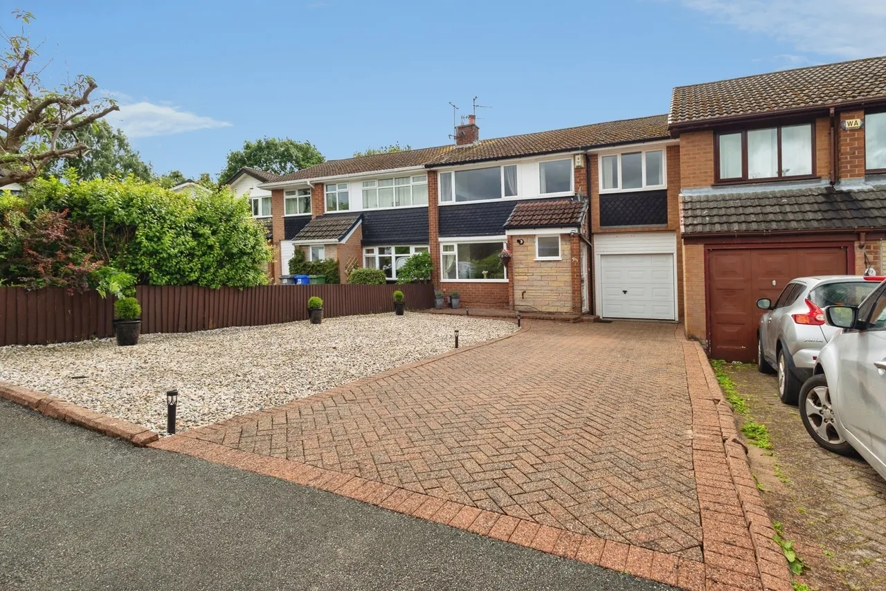 St. Giles Drive, HYDE, Cheshire, SK14, photo 2
