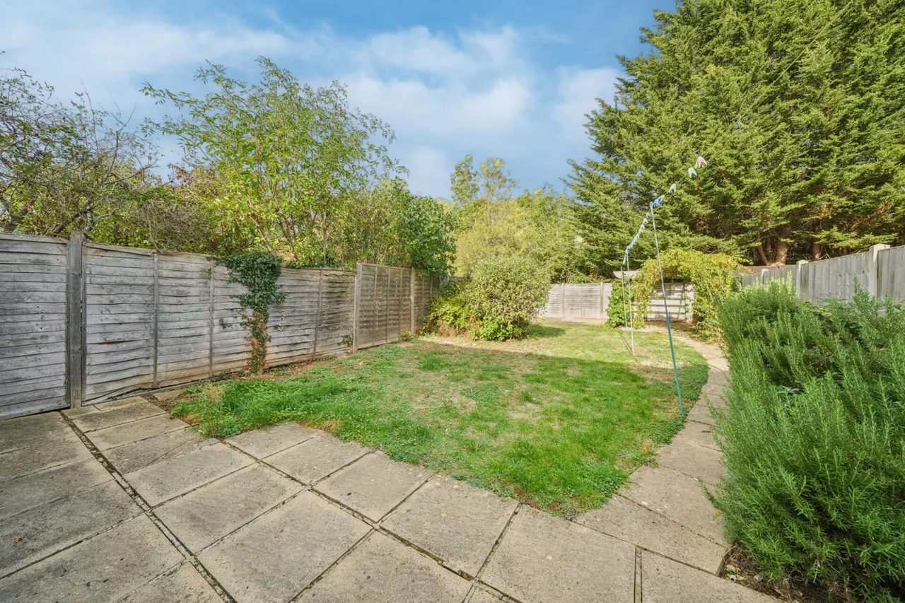 Barry Avenue, Bicester, OX26, photo 2