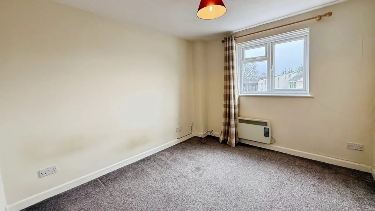 Station Road, Westbury, photo 7