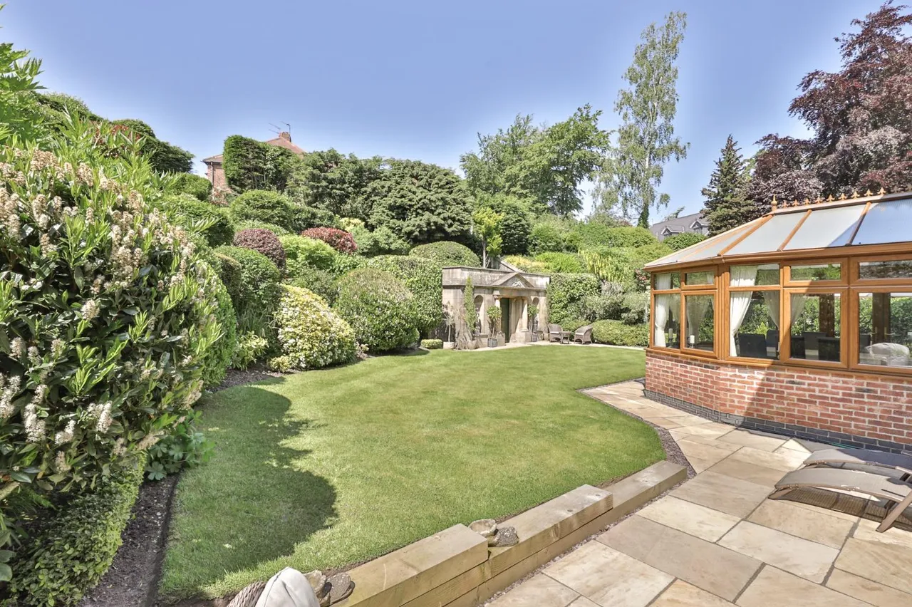 Lodge Gardens, Hessle, HU13, photo 19
