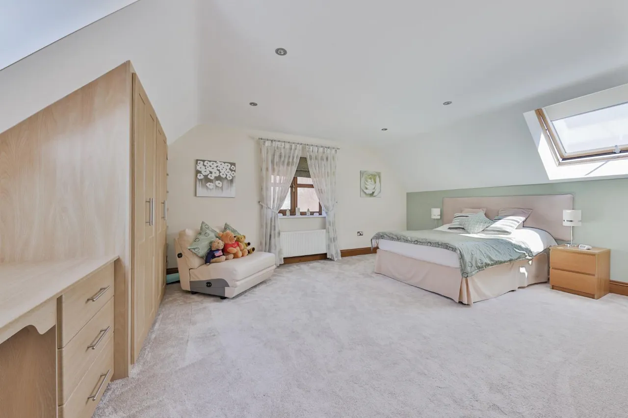 Lodge Gardens, Hessle, HU13, photo 15