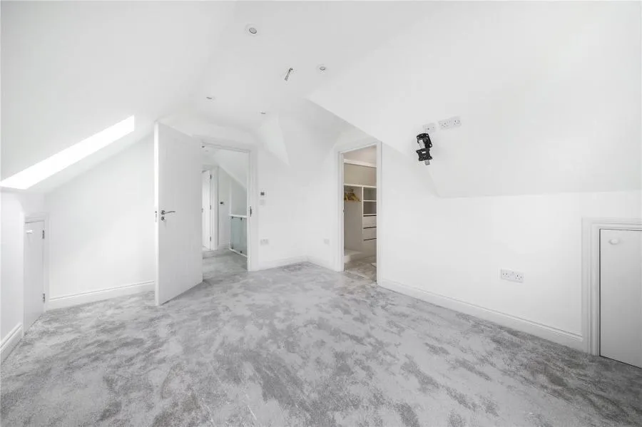 Vicarage Road, Sunbury-on-Thames, TW16, photo 3