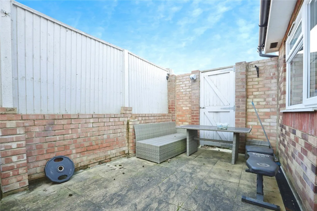 Frensham Close, Banbury, Oxfordshire, OX16, photo 11