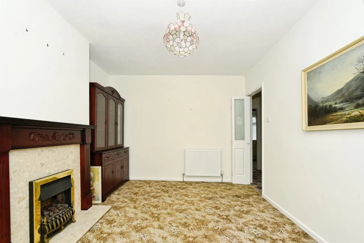 Glenwood Close, Swindon, SN1, photo 3