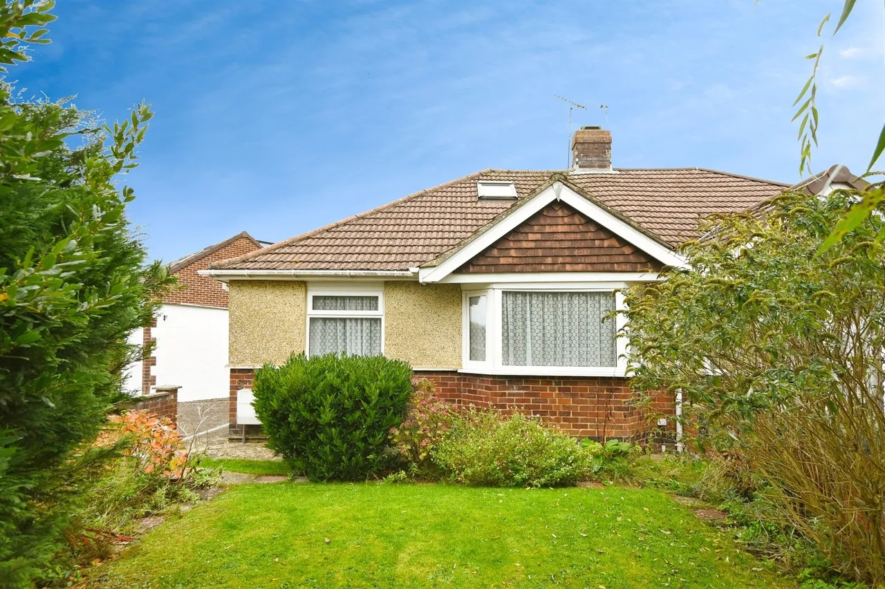 2 bed house for sale, Glenwood Close, Swindon, SN1