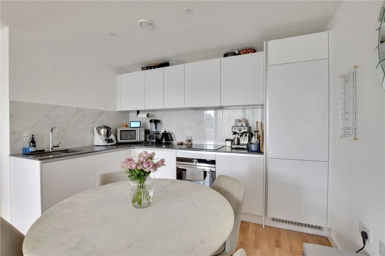 Hawthorne Crescent, Greenwich, SE10, photo 3