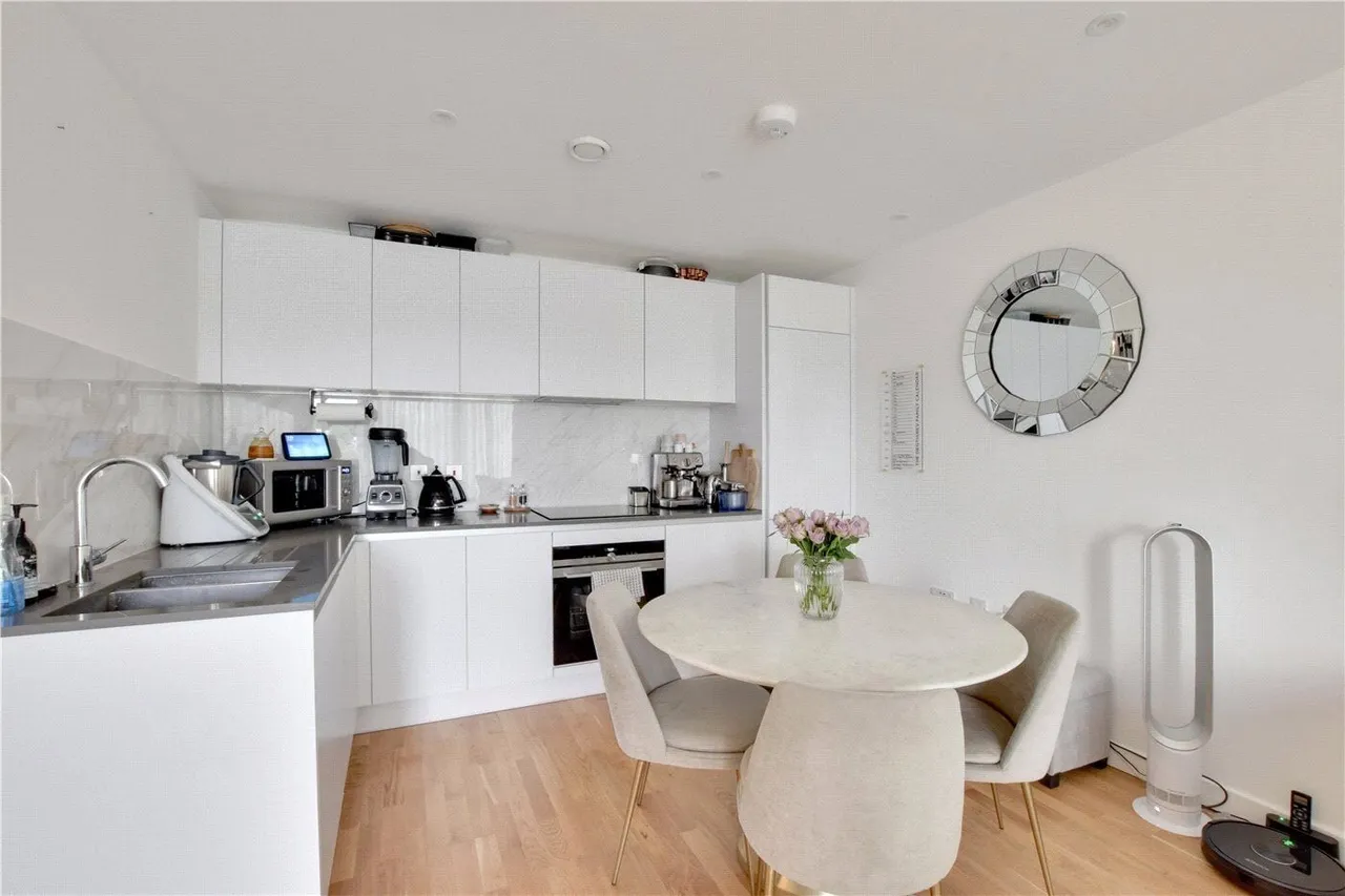 Hawthorne Crescent, Greenwich, SE10, photo 12