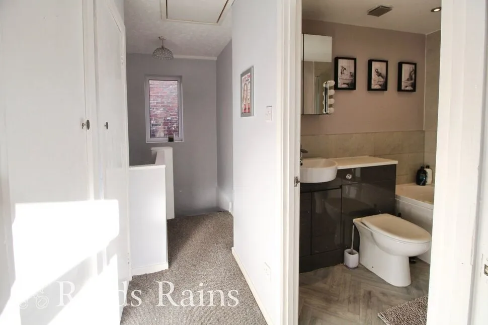 Pierce Street, Macclesfield, SK11, photo 12