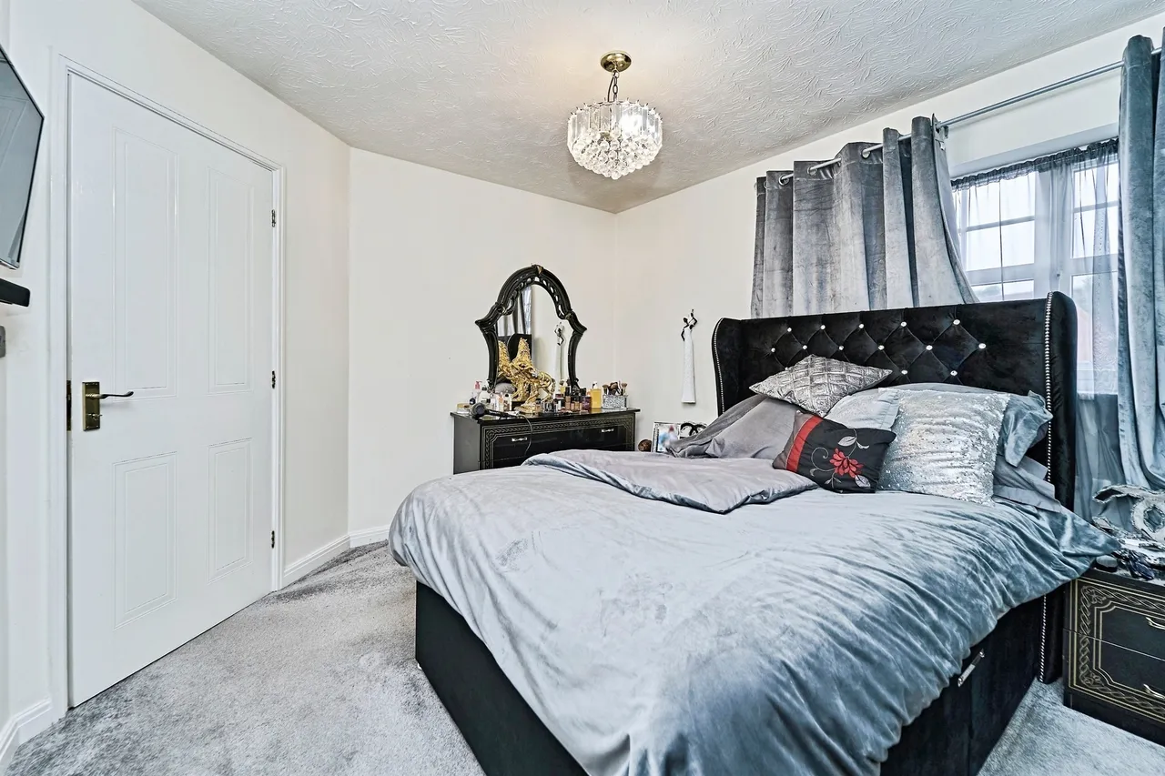 Edwin Phillips Drive, West Bromwich, B71, photo 14