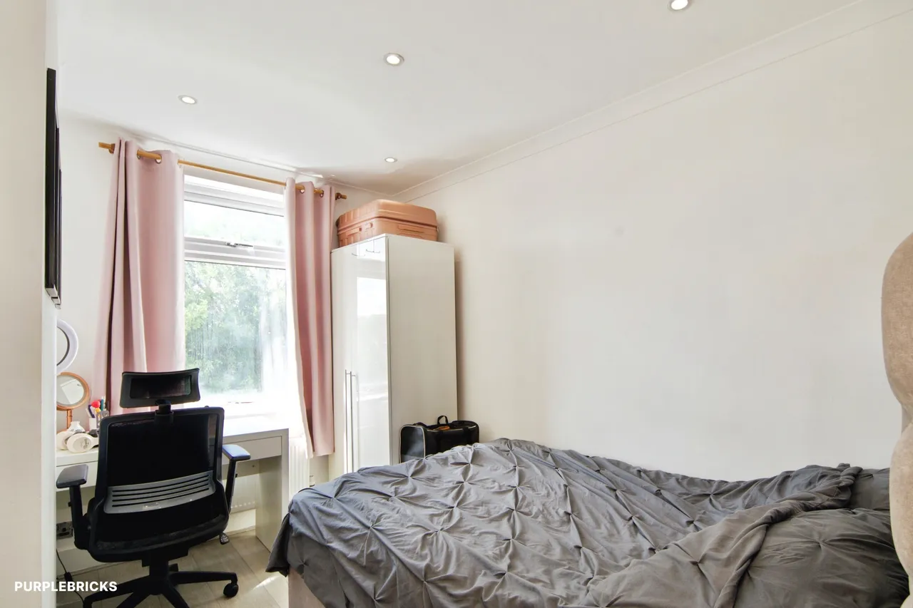 Ordnance Road, Enfield, EN3, photo 11