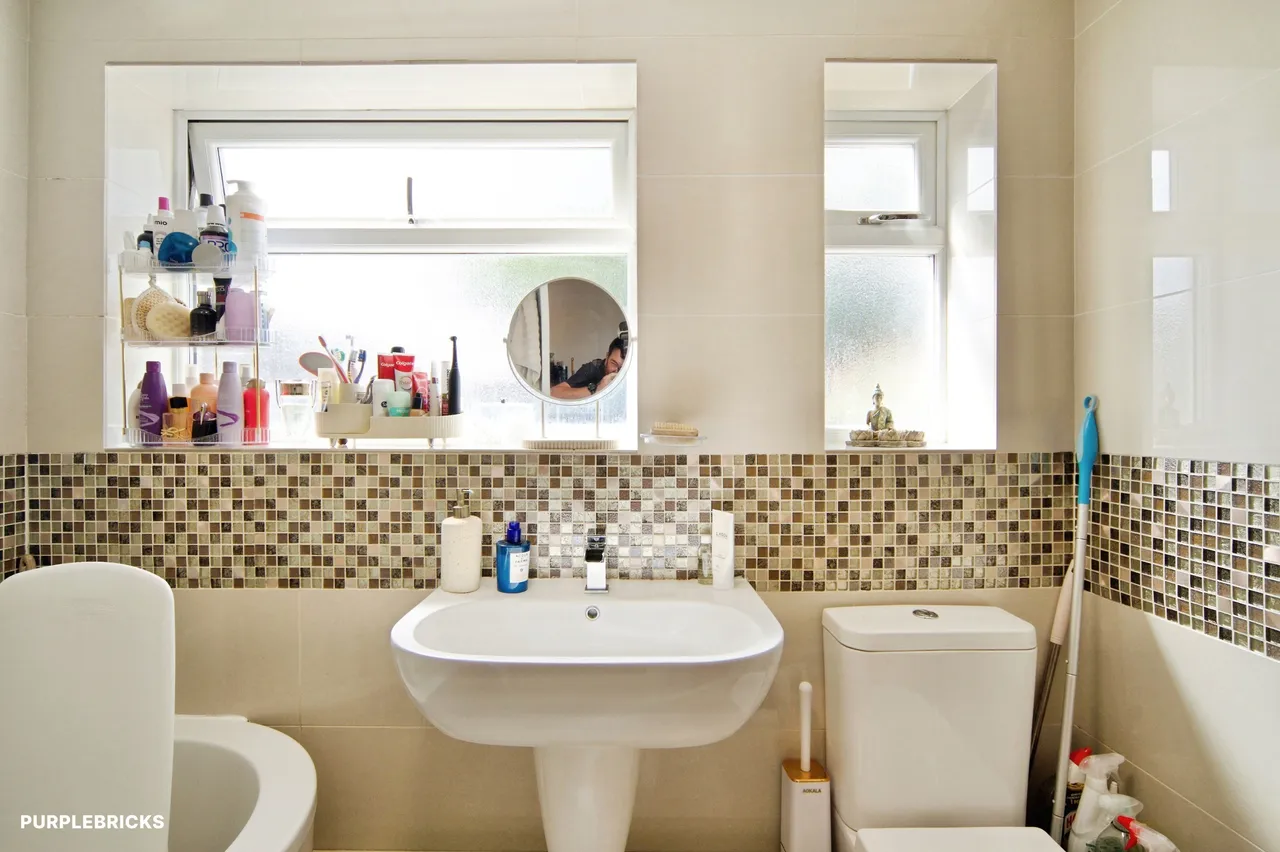Ordnance Road, Enfield, EN3, photo 10