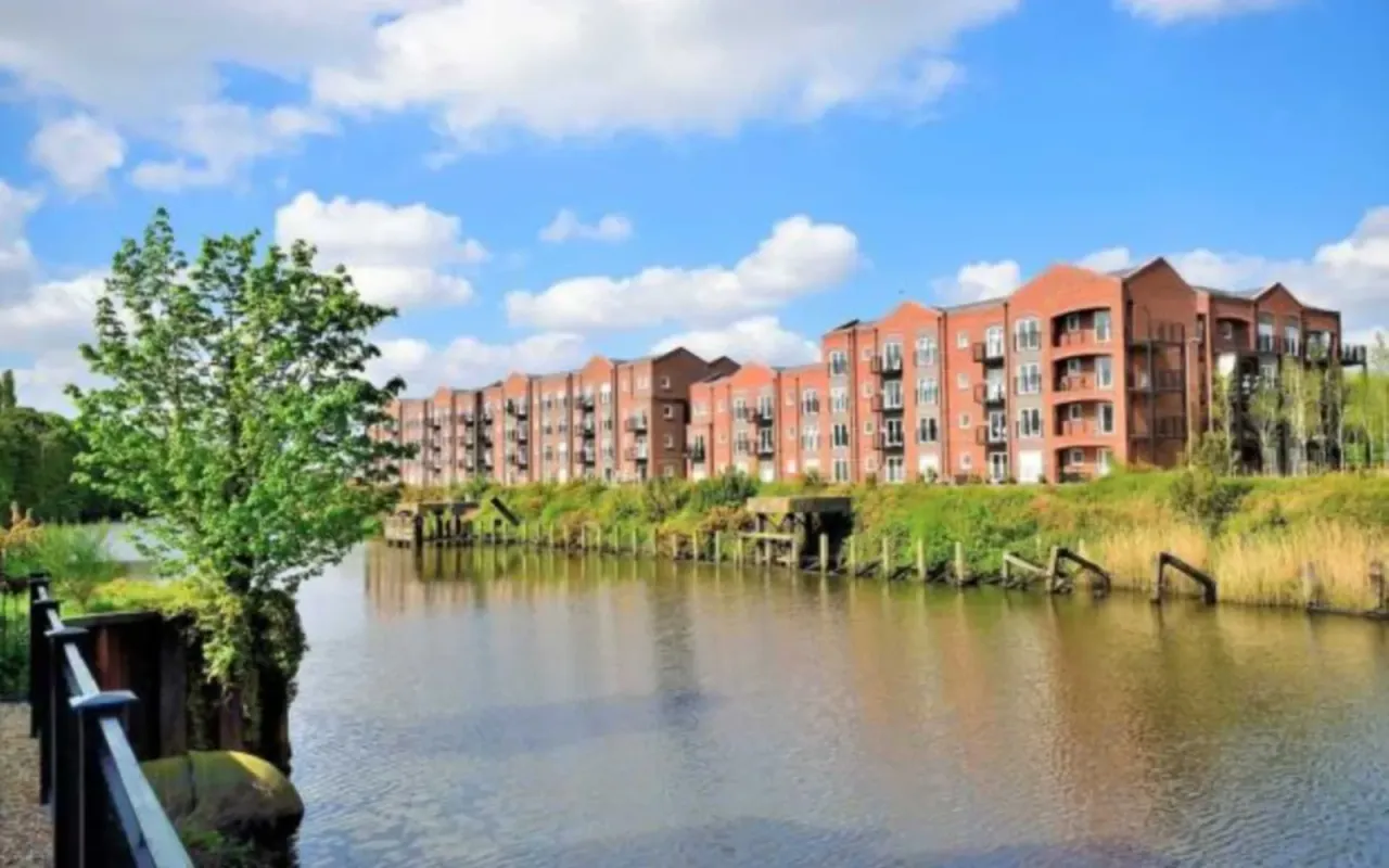 2 bed property to rent — Grayling Mews, Warrington