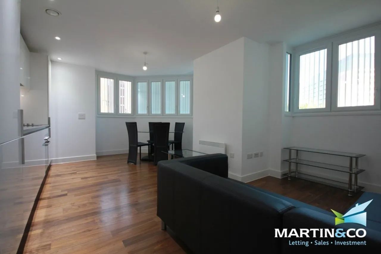 1 Hagley Road, Five Ways, B16, photo 2