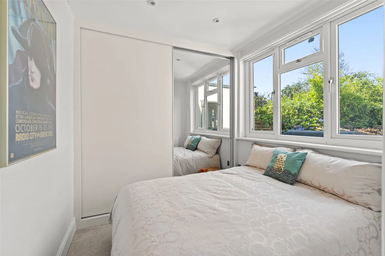 Fourth Cross Road, Twickenham, TW2 5EL, photo 8