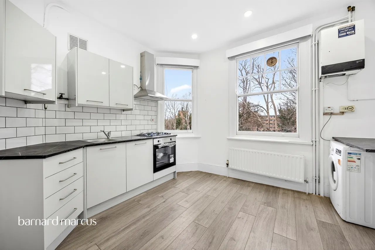 Riggindale Road, London, photo 2