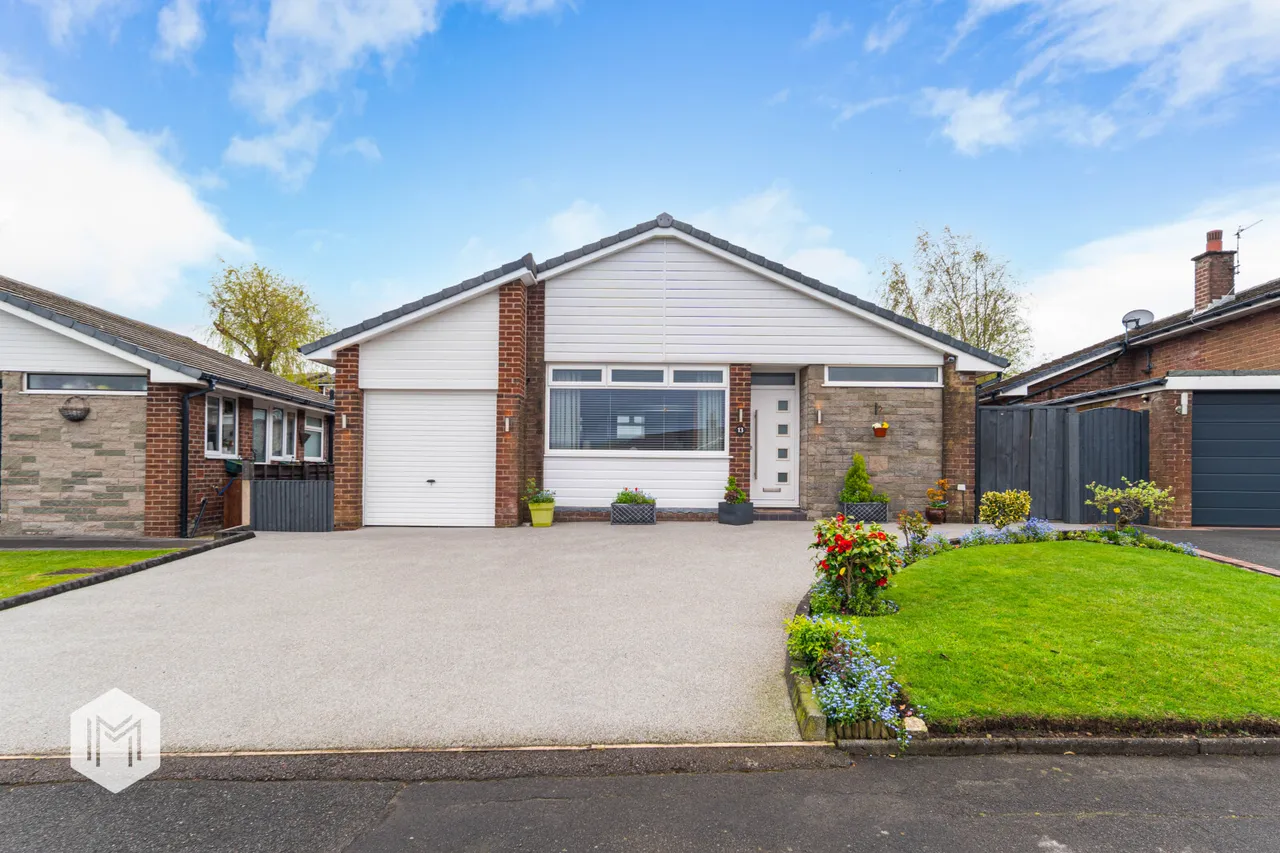 3 bed house for sale — South Drive, Bolton, BL2 3ND