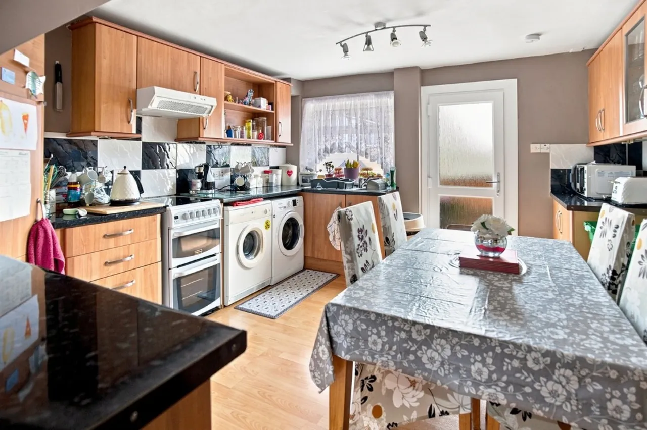 Earlsburn Avenue, FK7, photo 6